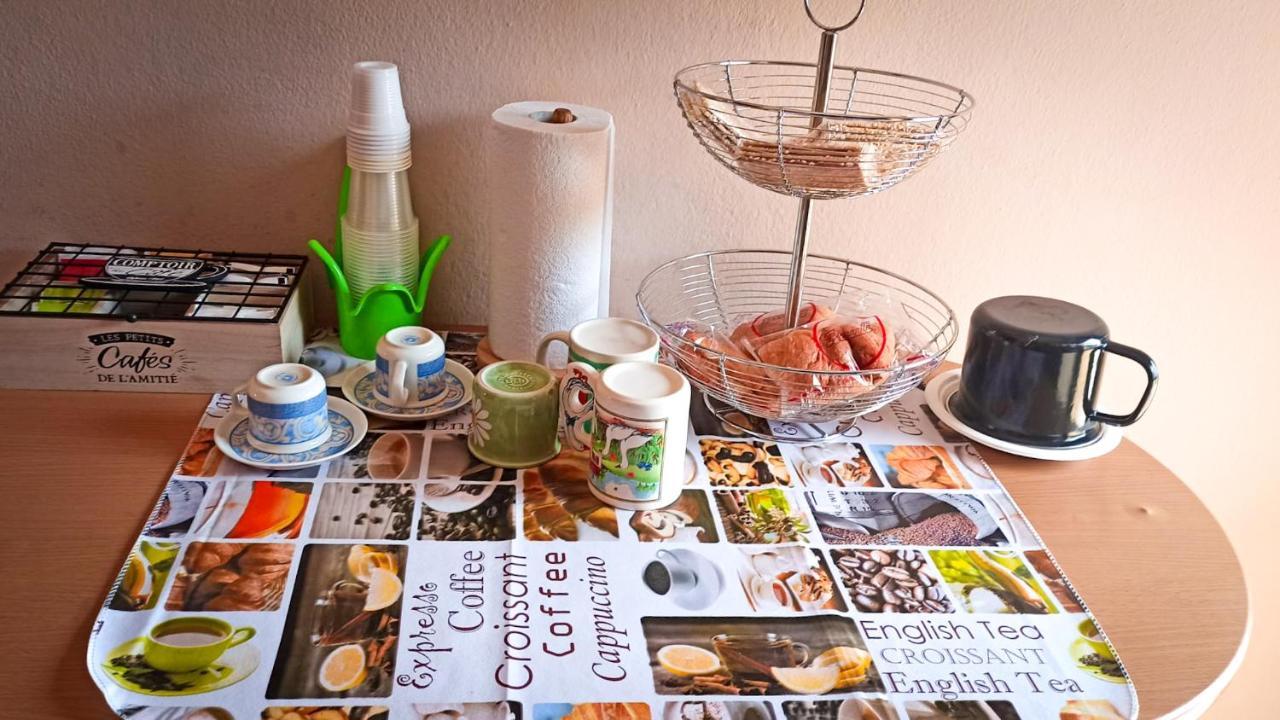 Domumontegrappa - Appartamento Indipendente Con Giardino - Sestu Bagian luar foto